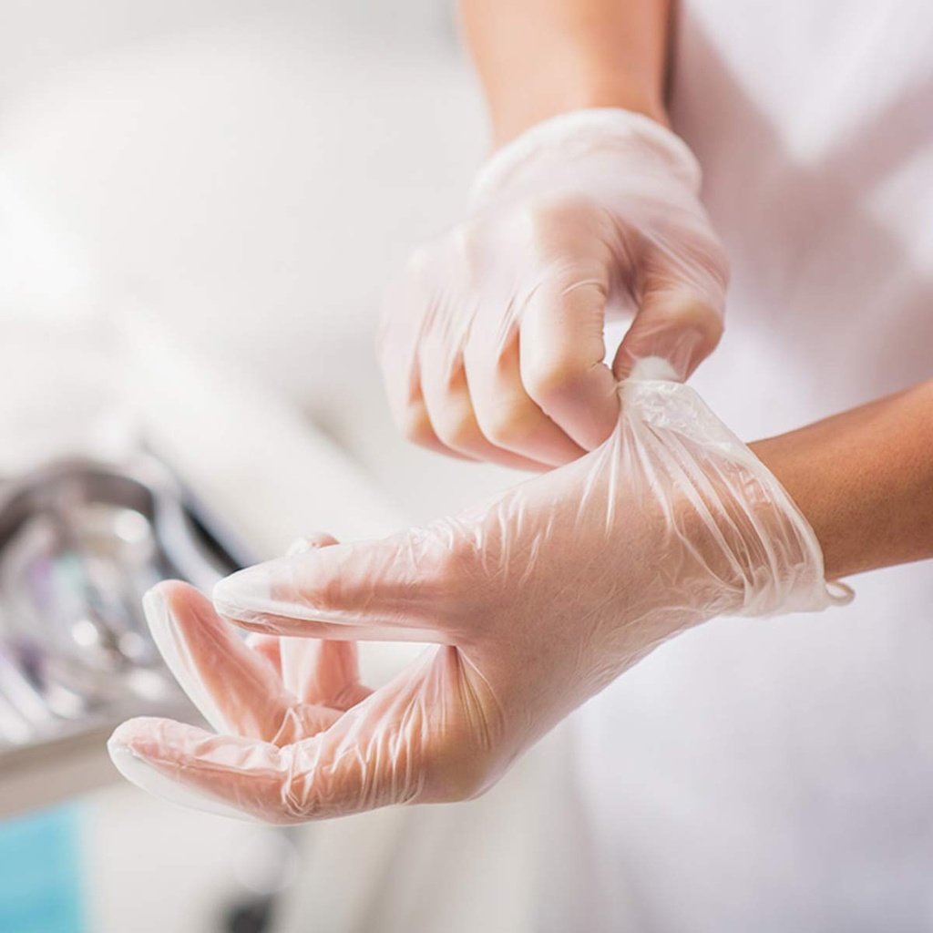 basic-medical-clear-vinyl-exam-gloves----2.jpg