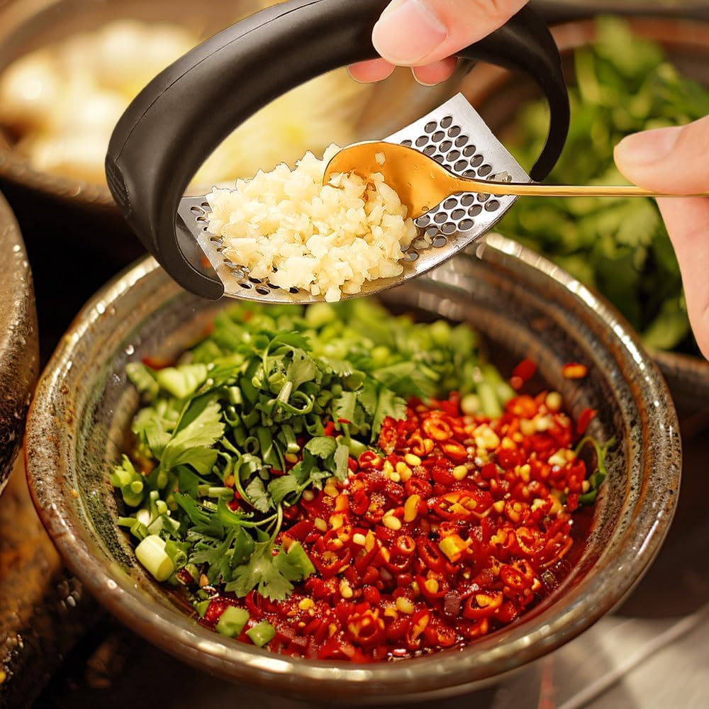 2025-stainless-steel-garlic-crusher---ga-2.jpg