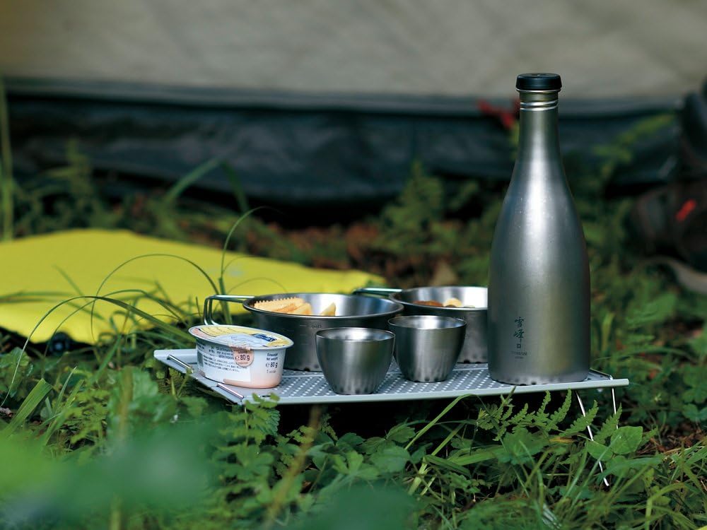 snow-peak-titanium-sake-bottle-5.jpg