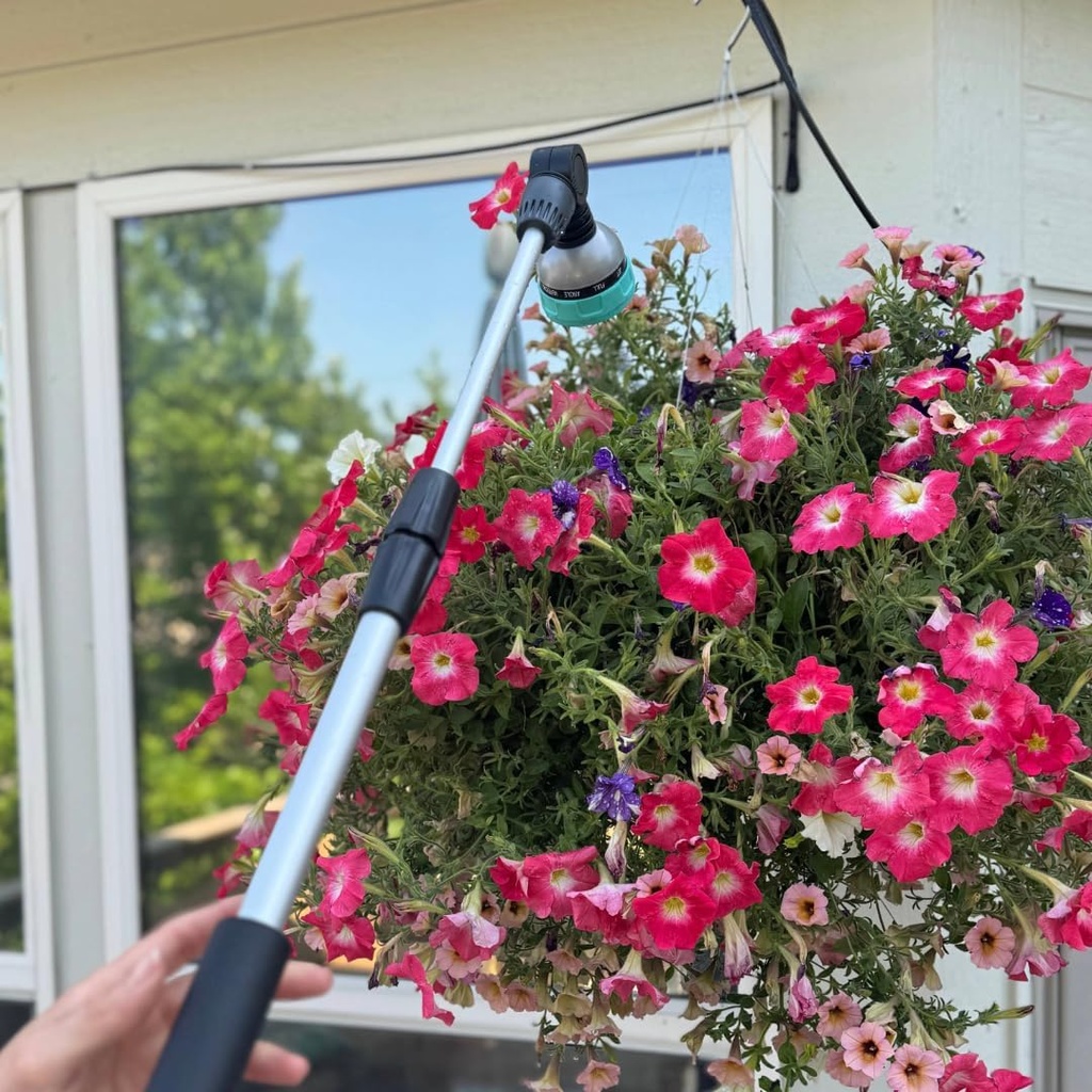 foxglove-extendable-garden-hose-watering-3.jpg